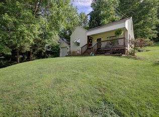 108 Woodland Dr, Nitro, WV 25143