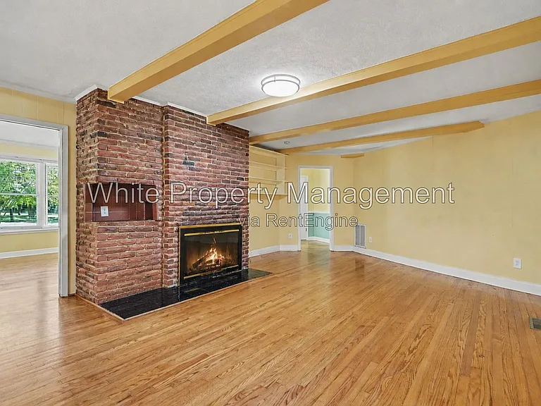 7017 Linda Lake Dr — Photo 2