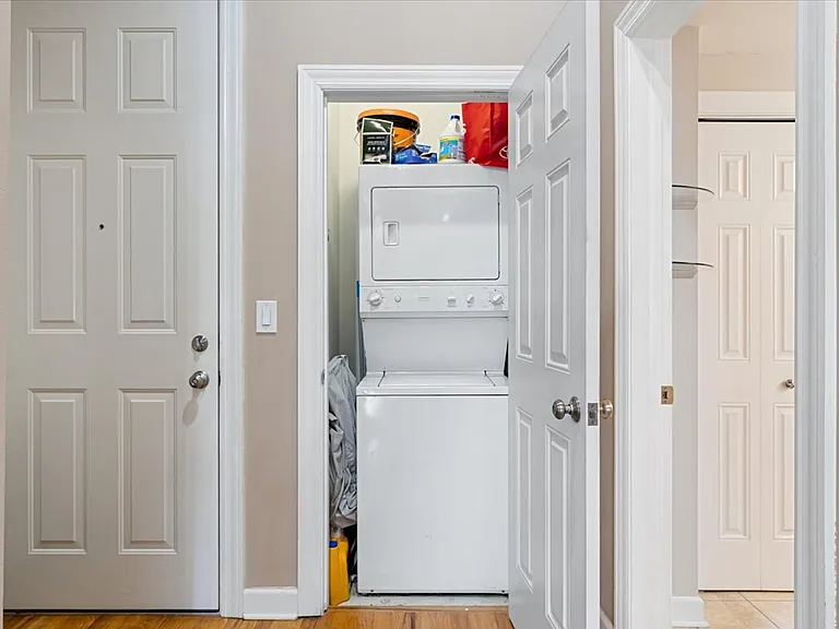 824 W Superior St #306 — Photo 12
