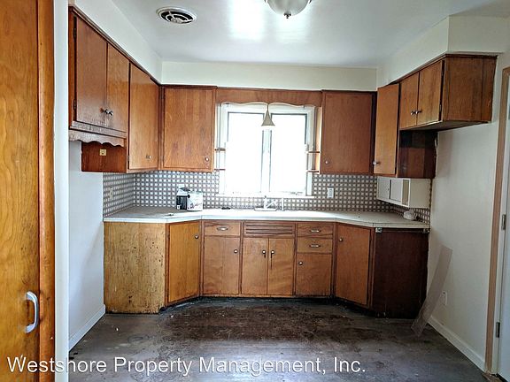 5th image of 1041 Fleming Ave