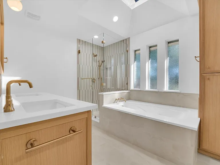 610 Timber Way — Photo 31