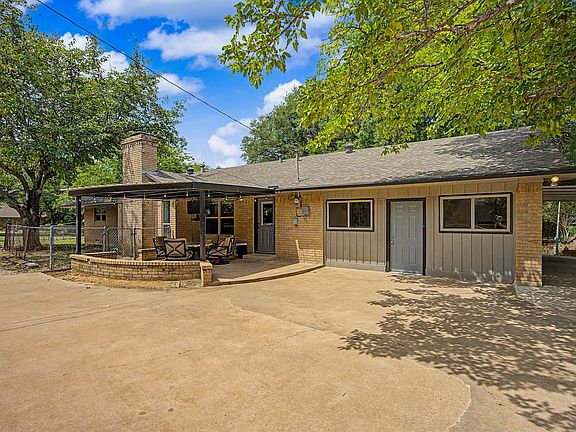 5th image of 106 Pecan Creek St