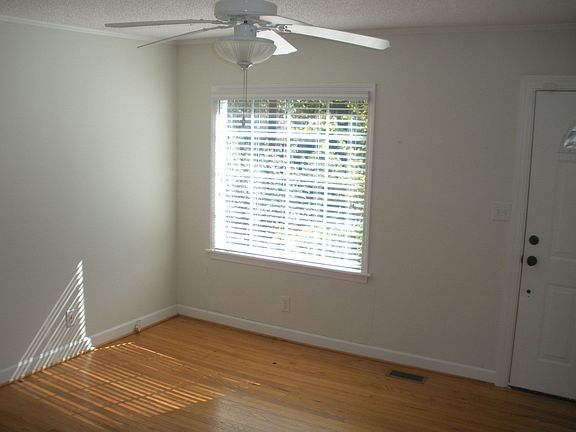 3rd image of 411 Northwood St