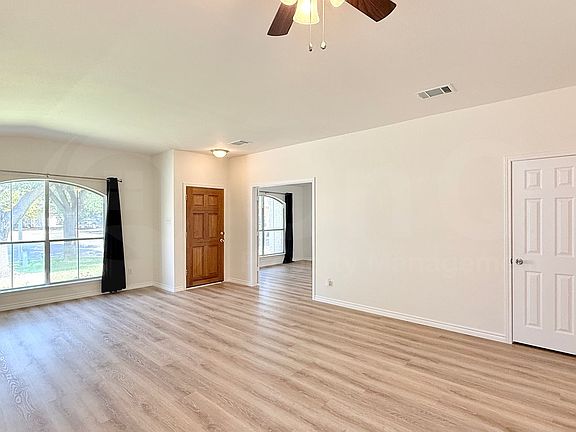 5th image of 2336 Vernell Way