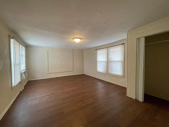 2nd image of 1010 Wyoming St APT 3