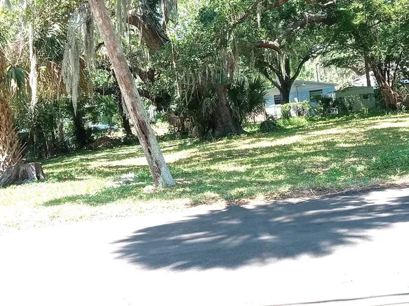 556 Wallace St, Daytona Beach, FL 32114