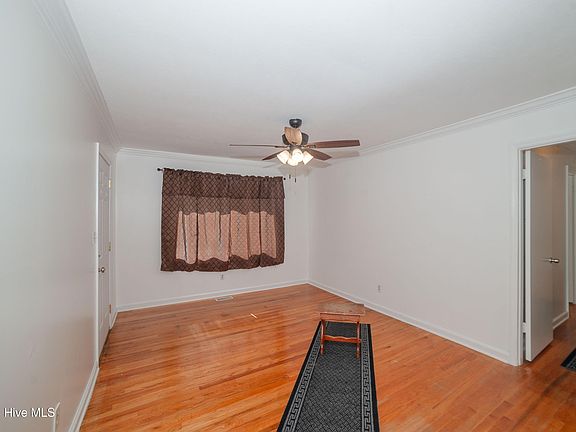 5th image of 805 Myrtle Drive