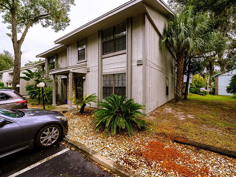9 Oakwood Park — Photo 18