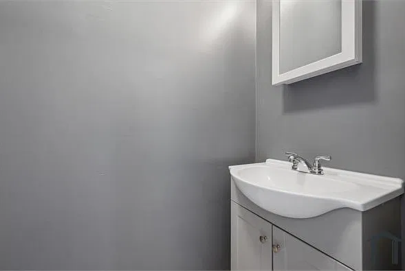 5 bed, $2,150 — Photo 4