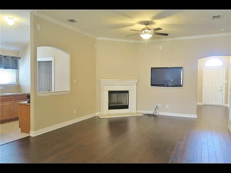 3845 Cedar Falls Dr — Photo 6