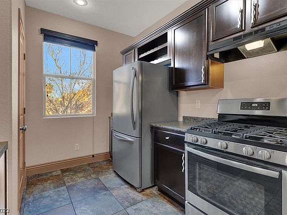 5th image of 10713 Pearl River Ave
