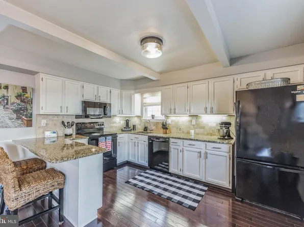 654 Coates Ln, King Of Prussia, PA 19406