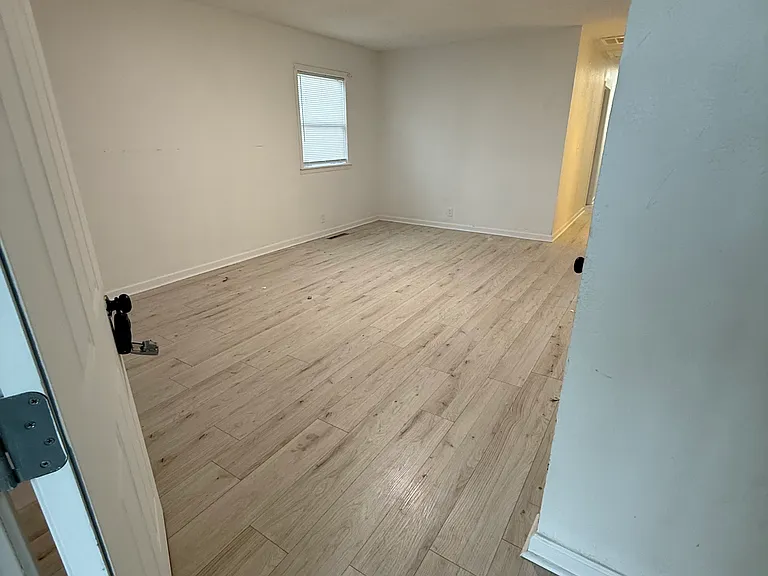 7001 W Newell St — Photo 2