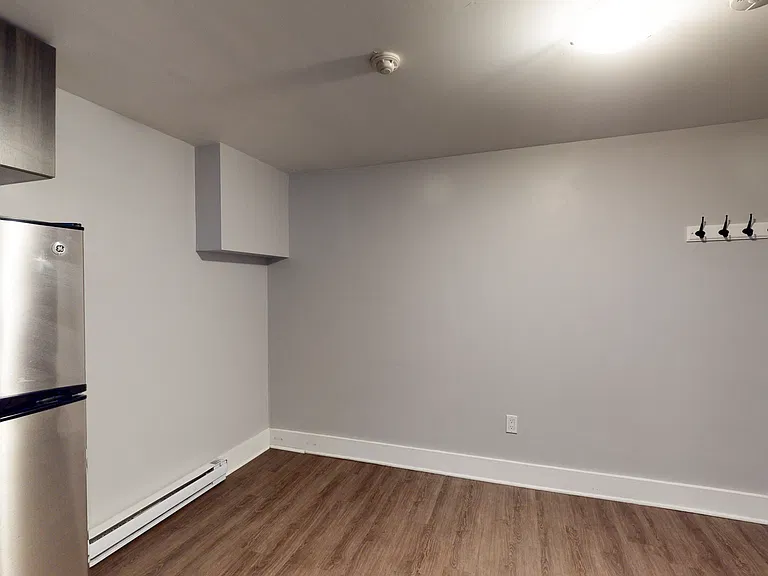245 Laurier Ave E — Photo 9