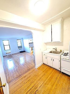 1st image of 190 Underhill Ave #E5