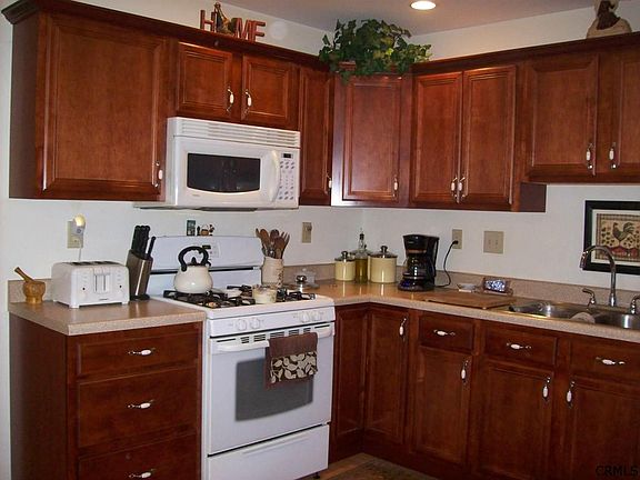 4th image of 15 Red Fox Dr