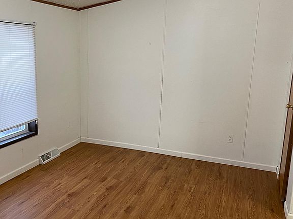 5th image of 428 Linda St