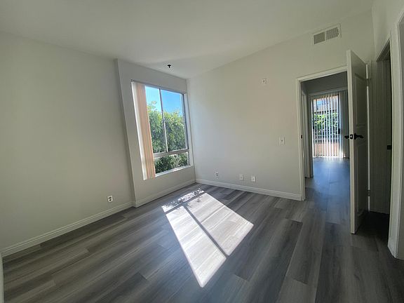 2nd image of 1220 N Las Palmas Ave #706859323