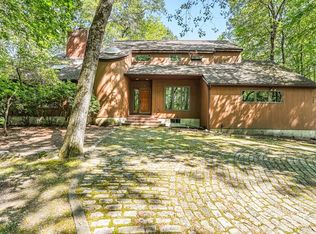 160 Floral St, Shrewsbury, MA 01545