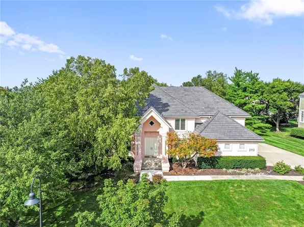 2112 W 117th St, Leawood, KS 66211