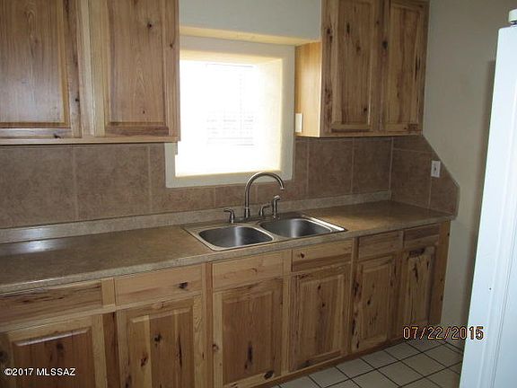 4th image of 444 E Blacklidge Dr