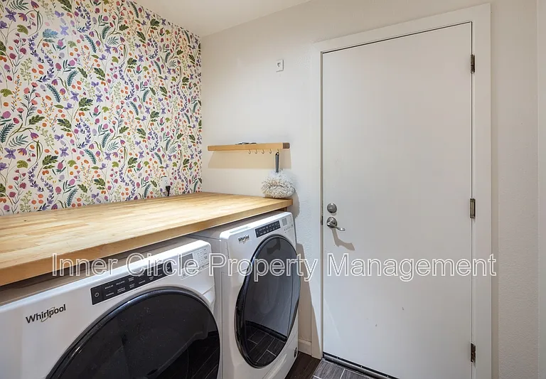 512 Bluerock Dr — Photo 16