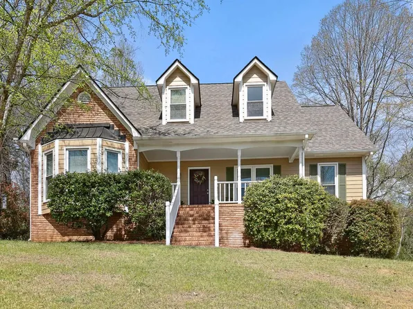 1789 Russet Woods Ln, Birmingham, AL 35244