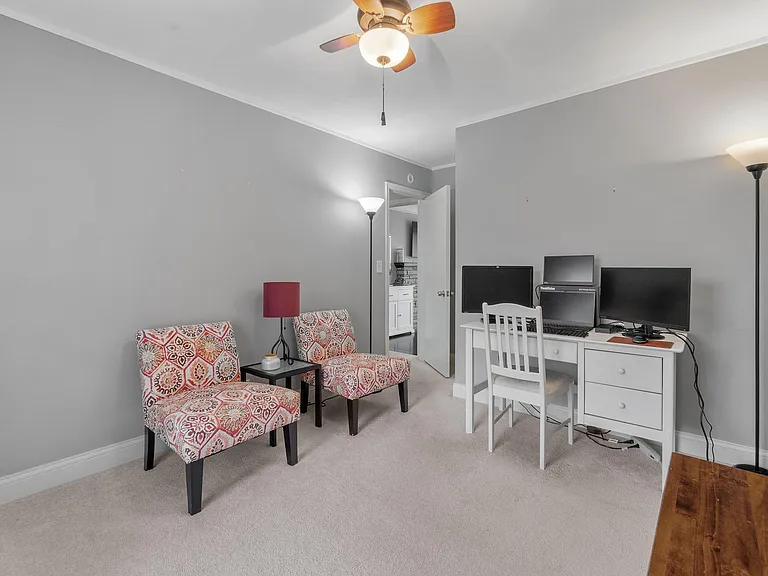5036 Richmond Dr — Photo 35