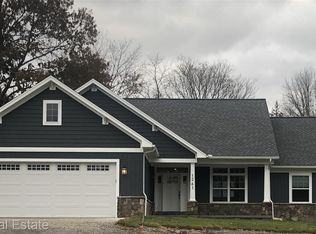 12500 Hill Rd, Goodrich, MI 48438