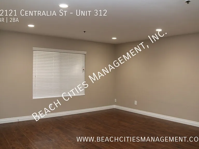 12121 Centralia St #312 — Photo 5