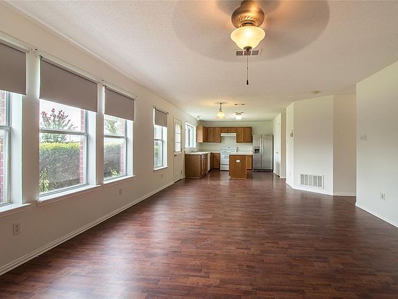 4th image of 510 Tumbleweed Dr
