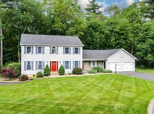 19 Overlook Dr, Wilbraham, MA 01095