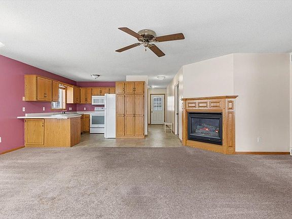 4th image of 314 Bogey Ln