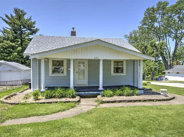 665 N 34th St, Decatur, IL 62521