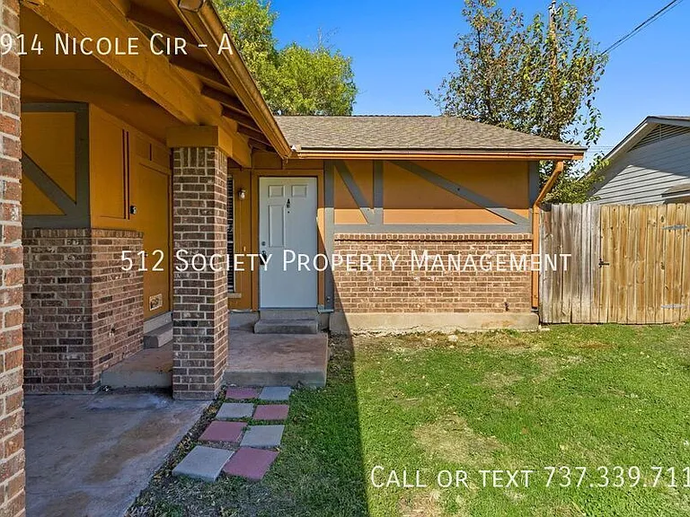1914 Nicole Cir #A — Photo 1
