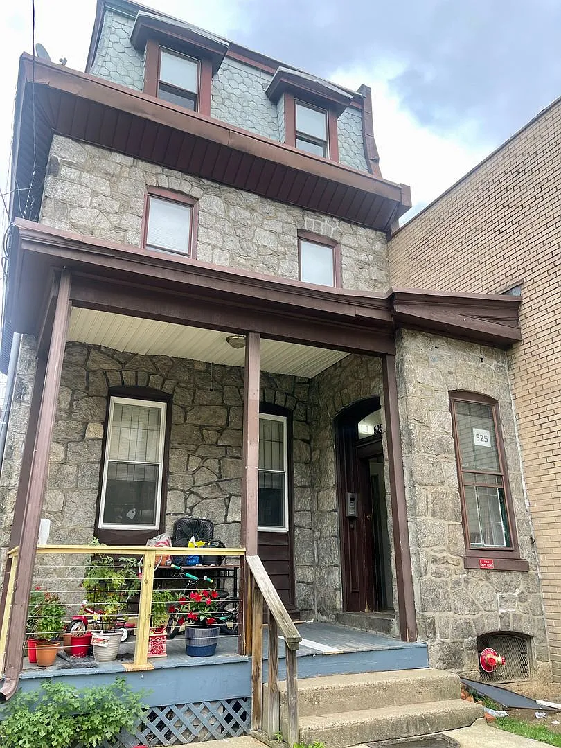 525 South 42nd Street — Photo 4
