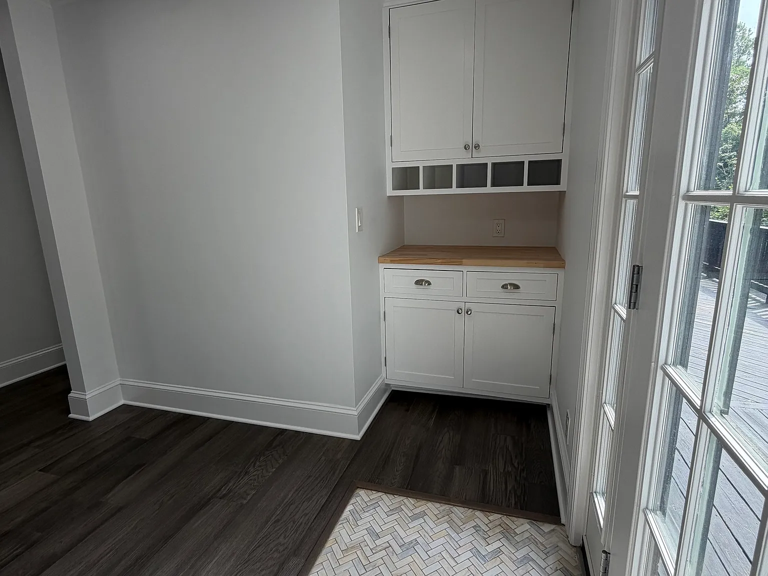 3 bed, 2.5 bath, 2273 sqft, $4,200 — Photo 3