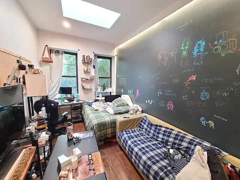 1084 Bedford Ave #GD1 — Photo 3