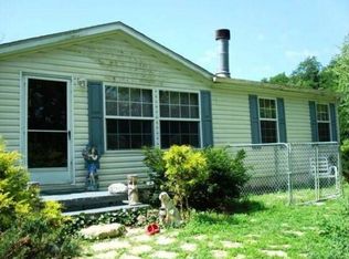 595 S Rocky Comfort Rd, Makanda, IL 62958