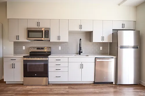 Floor plan Studio w/Half Wall + Patio | Treeline