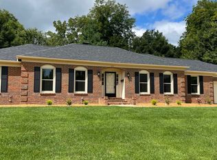 208 Eastover Dr, Frankfort, KY 40601