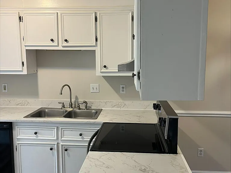 46 Upton Ct — Photo 7