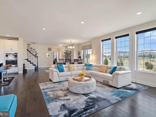 43168 Hattontown Woods Ter, Ashburn, VA 20148