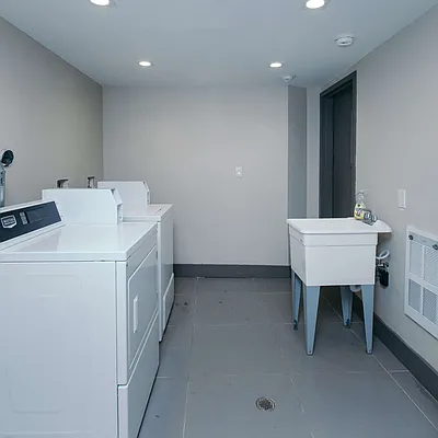 Rented by Nooklyn NYC LLC | media 25