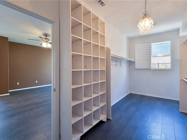 3513 W Hughes Ln — Photo 29