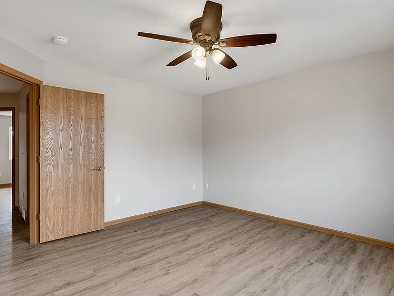 1208 Eastwood St — Photo 17