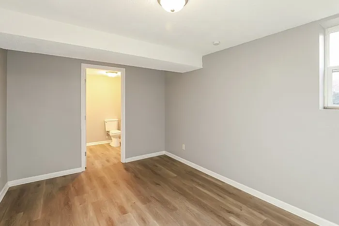 18906 E Arrowhead Dr — Photo 9