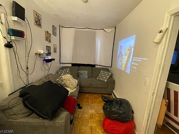 5th image of 23 Ward St