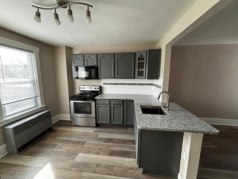 5007 Grand Ave #4