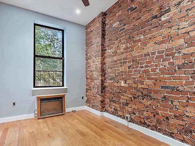913 Saint Johns Pl #2R — Photo 4